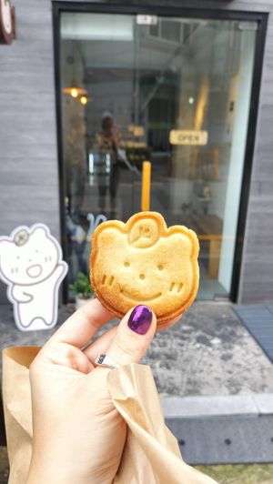 Cutest cookie ever at Bgomi in Seoul