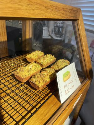 Best madeleines   at Bgomi in Seoul