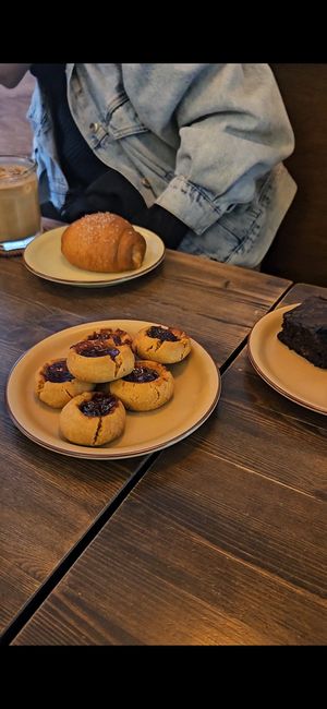 Cookies, brownie and salt bread at Bgomi in Seoul