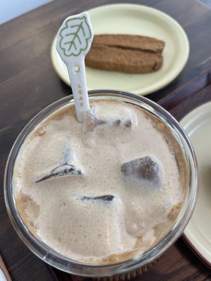 Peanut latte!  at Bgomi in Seoul