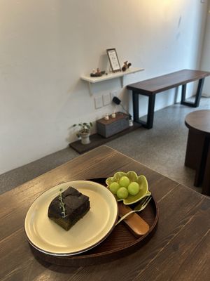 Matcha brownie  at Bgomi in Seoul