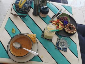 Lentils soup and bagel at Full-Fill in Koh Lanta
