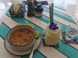 Lentil soup and shake at Full-Fill in Koh Lanta