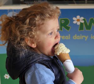 A child enjoys an ice cream. at The Ropewalk in Barton-upon-humber
