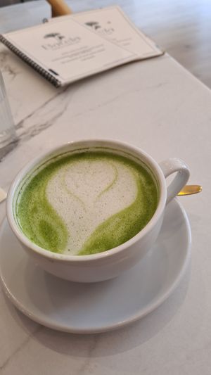 Matcha Latte mit Hafermilch at Batela in Saarbrucken