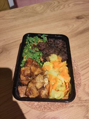 Ketjap Tofu, klapperboontjes, sayur lodeh, vegan babi ketjap (from seitan). at Toko Pedis in Utrecht