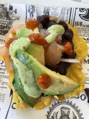 Tostadas de plátano con salsas sabrosas  at Gocharepa in Tenerife