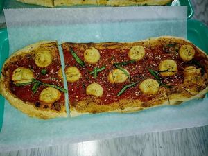 Margarita Pizza with homemade Cashew Cheese!🍴2022 at Florish in Tampa