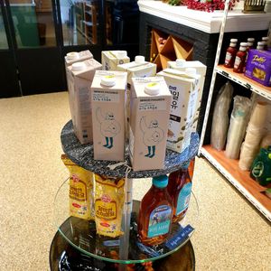 grocery section at Shop Right in Seoul