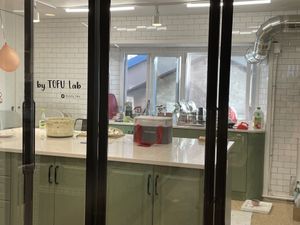 Interesting area inside. Want to know what is the purpose of this space later.  at Shop Right in Seoul