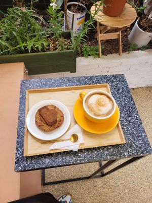  at Shop Right in Seoul