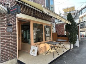   at Shop Right in Seoul