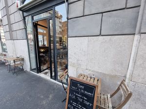 Entrance at Faro - Caffè Specialty in Rome