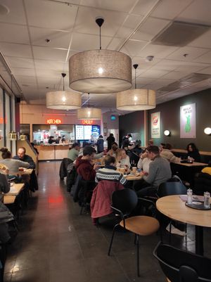 Inside at Friends & BRGRS in Rovaniemi