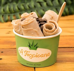 thai ice cream rolls at A Tropicana - Sorvetes na chapa in Sao Paulo