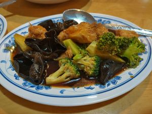 Monkey head mushrooms and broccoli at Mei Lin Vegetarian in Malacca
