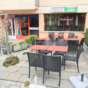 Still here Oct 2016 at Maharadja Chez Chander in Sion