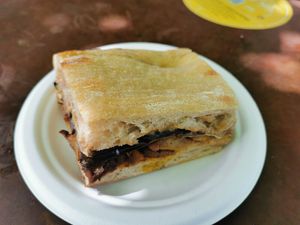 Seitan and aubergines focaccia at Vetro - Maybe closed in Bologna