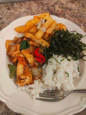 Black bean tofu, boiled rice, crispy seaweed, salt & chilli chips 💖 at Full Circle in South Shields