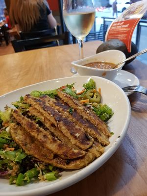 Vegan Thai checken Kalle salad at Native Foods - The Loop in Chicago