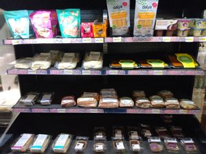 Vegan to-go case at Ada's Natural Market & Cafe in Fort Myers