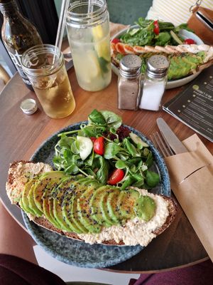 Avocado bread 🥪 at Auckland Coffee in Nuremberg