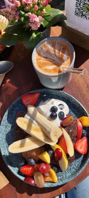 Panana Kia und ein Chai Latte at Auckland Coffee in Nuremberg