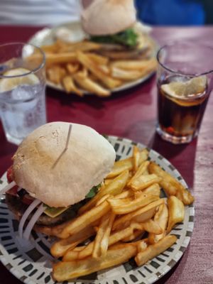  at Más Que la Cresta in Cadiz