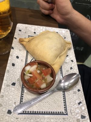 Empanada setas y puerro  at Más Que la Cresta in Cadiz