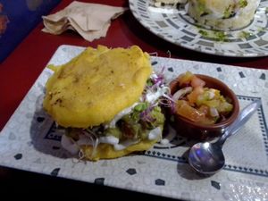 Arepa vegana at Más Que la Cresta in Cadiz