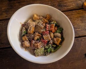 Bighorn Bowl (teriyaki veggies with white rice) with tofu at Bighorn Tavern in Reno