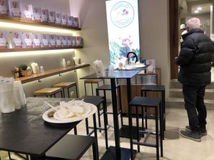 Rather a small space to eat  at Artisti del Vegetariano in Milan