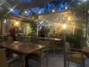 Exterior dining area  at Le Jardin Thailandais in Dakar