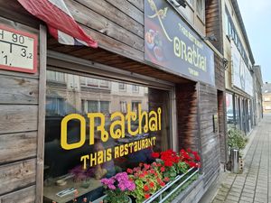 Outside at Orathai in Oudenaarde