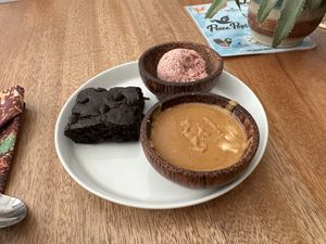 Brownie with peanut butter & strawberry ice cream  at Juju in 