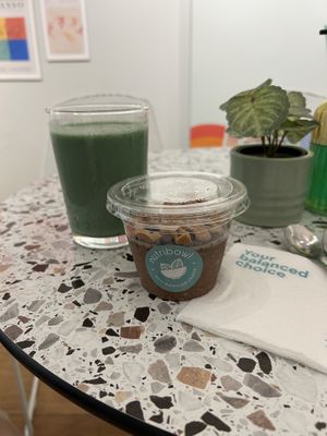 Chocolate overnight oats and Green glow smoothie  at Nutribowl in Thessaloniki