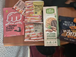 Those raspberry marshmallows are amazing  at Graines Et Cailloux in Bordeaux