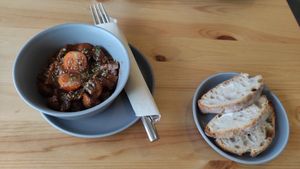 Moelas de cogumelos com pão de fermentação lenta. at Guará in Vila Nova De Gaia