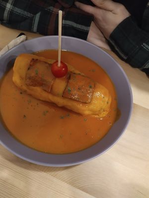 Cachorro especial at Guará in Vila Nova De Gaia