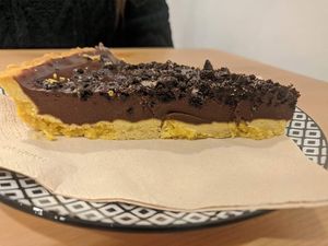 Tarte de chocolate e oreo at Guará in Vila Nova De Gaia
