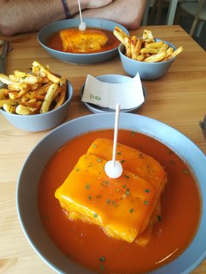 Francesinha at Guará in Vila Nova De Gaia
