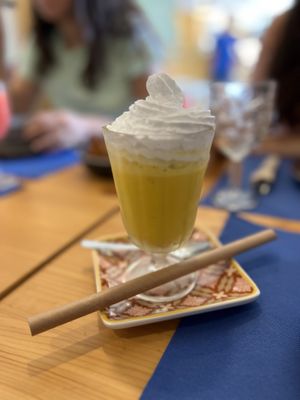 Mango milkshake  at Guará in Vila Nova De Gaia