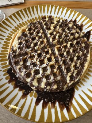 Waffle with chocolate   at Guará in Vila Nova De Gaia