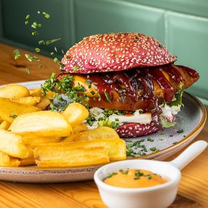 Burger Americano at Guará in Vila Nova De Gaia