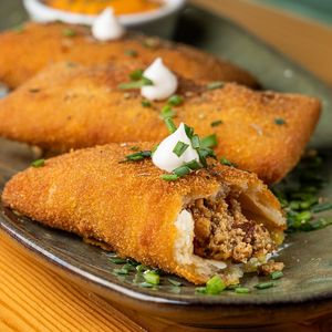 Rissol Tofu Fumado, Beringela e Tomate Seco at Guará in Vila Nova De Gaia