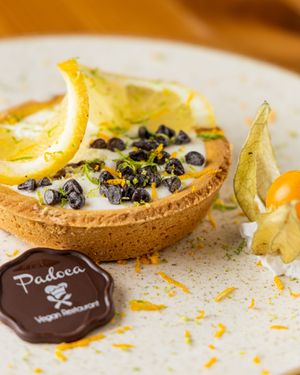 Tarte de Lima-Limão at Guará in Vila Nova De Gaia