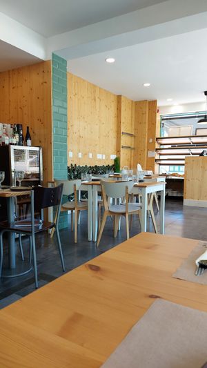 Inside at Guará in Vila Nova De Gaia