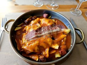 Batatas rotas. at Guará in Vila Nova De Gaia