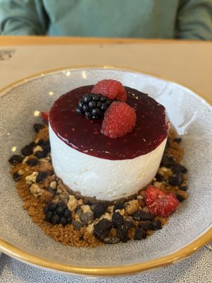 la mejor cheesecake que he probado! #Veganuary at Guará in Vila Nova De Gaia
