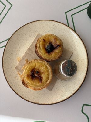 Pastel de nata  at Guará in Vila Nova De Gaia